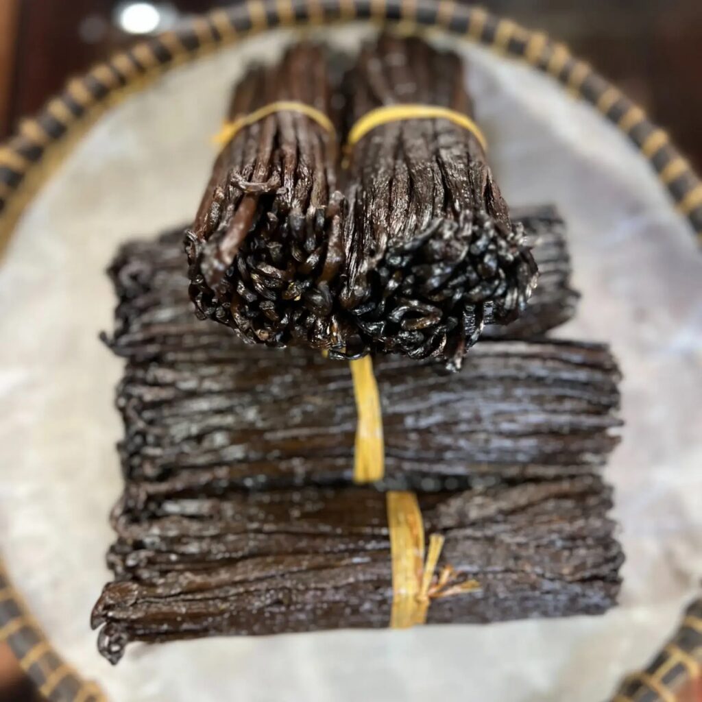 Gousses de vanille noire gourmet de Madagascar, souples et charnues